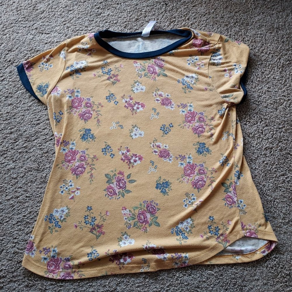 Cute Yellow Floral T-Shirt (No Boundries/NOBO)